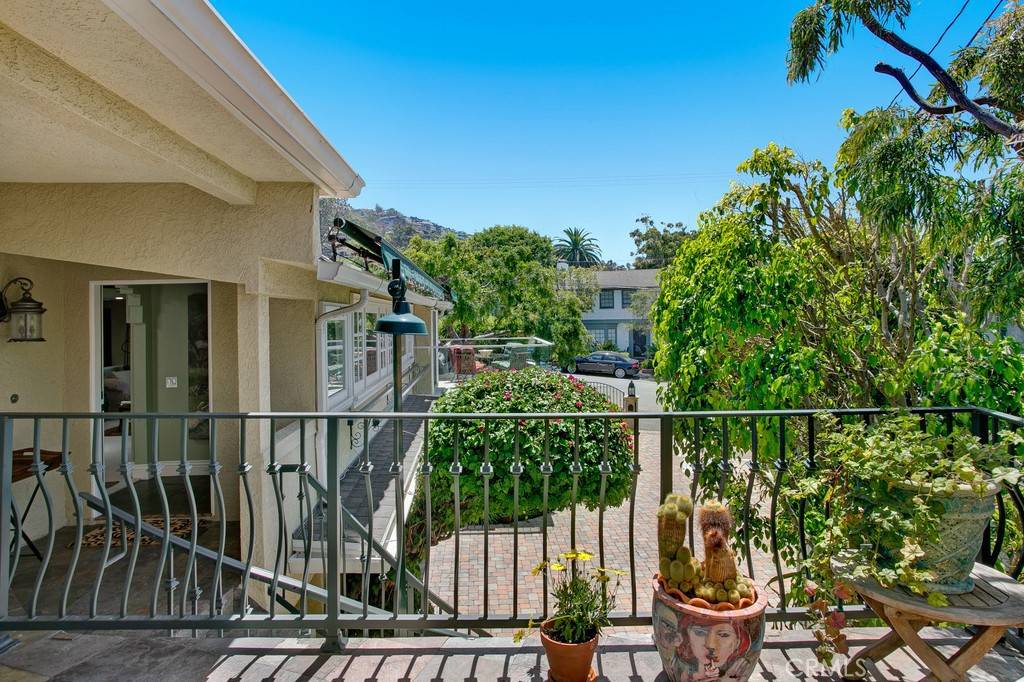 Laguna Beach, CA 92651,274 3 Diamond ST