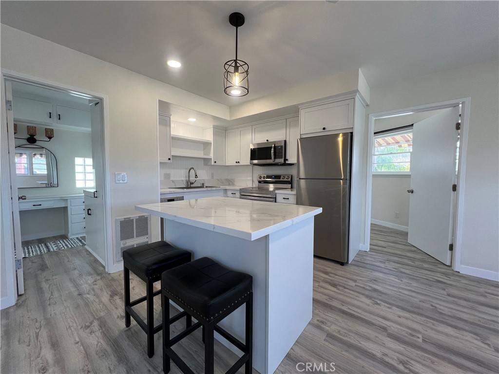 Newport Beach, CA 92662,526 Park AVE #A
