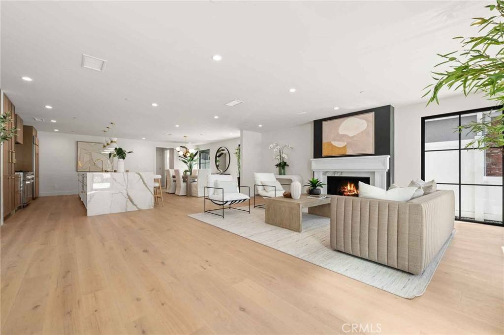 Newport Beach, CA 92662,214 Abalone AVE