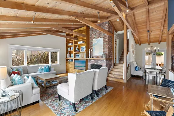 Laguna Beach, CA 92651,522 High DR