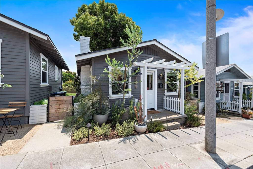Laguna Beach, CA 92651,389 Park Ave