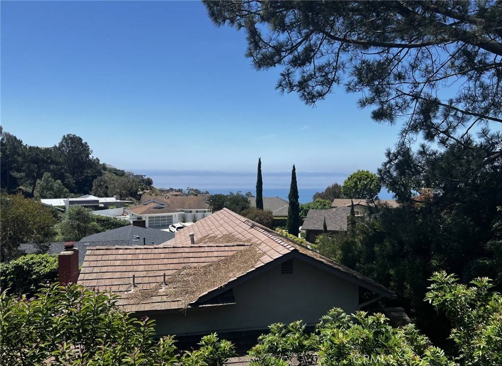 Laguna Beach, CA 92651,3120 Bern DR