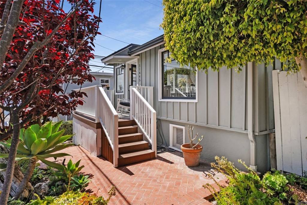 Laguna Beach, CA 92651,31645 2nd AVE
