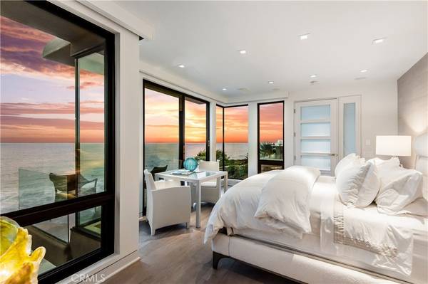 Laguna Beach, CA 92651,1715 Ocean WAY
