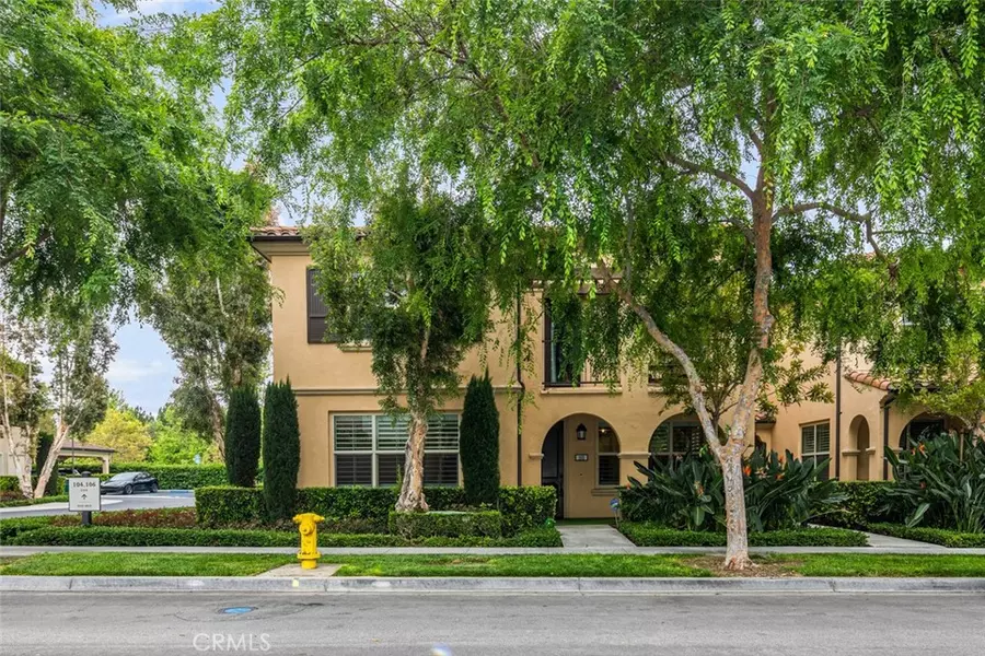 102 Rose Arch #23, Irvine, CA 92620