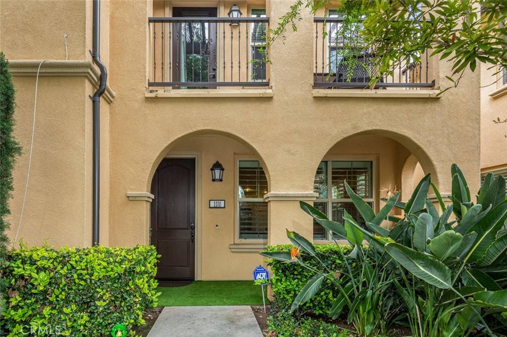 Irvine, CA 92620,102 Rose Arch #23