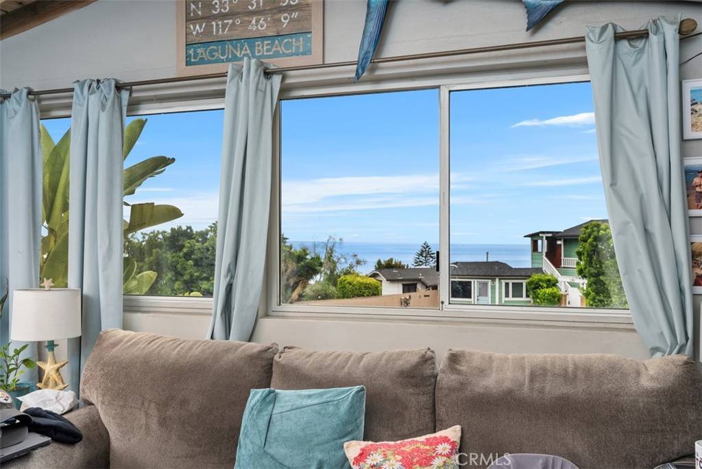 Laguna Beach, CA 92651,2785 Solana WAY
