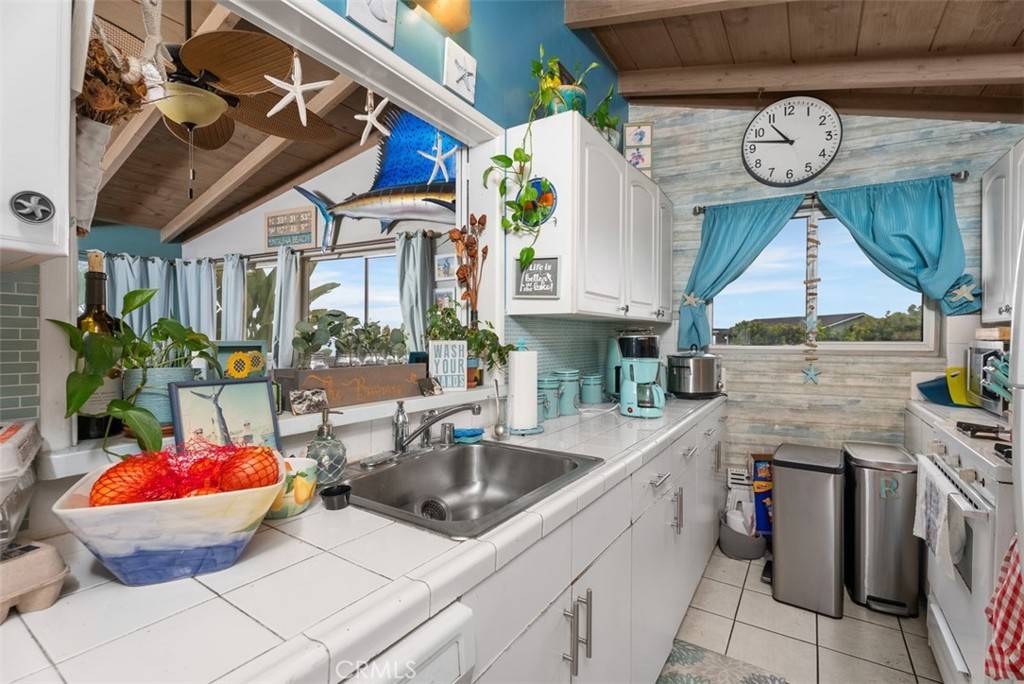 Laguna Beach, CA 92651,2785 Solana WAY