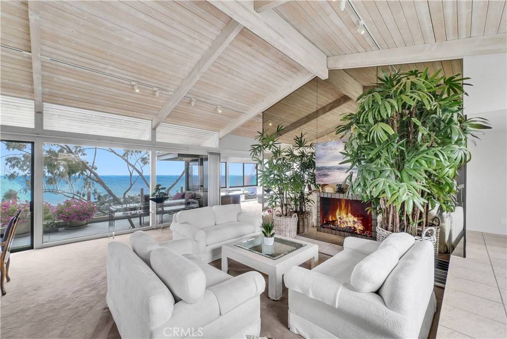 537 Dunnegan PL, Laguna Beach, CA 92651