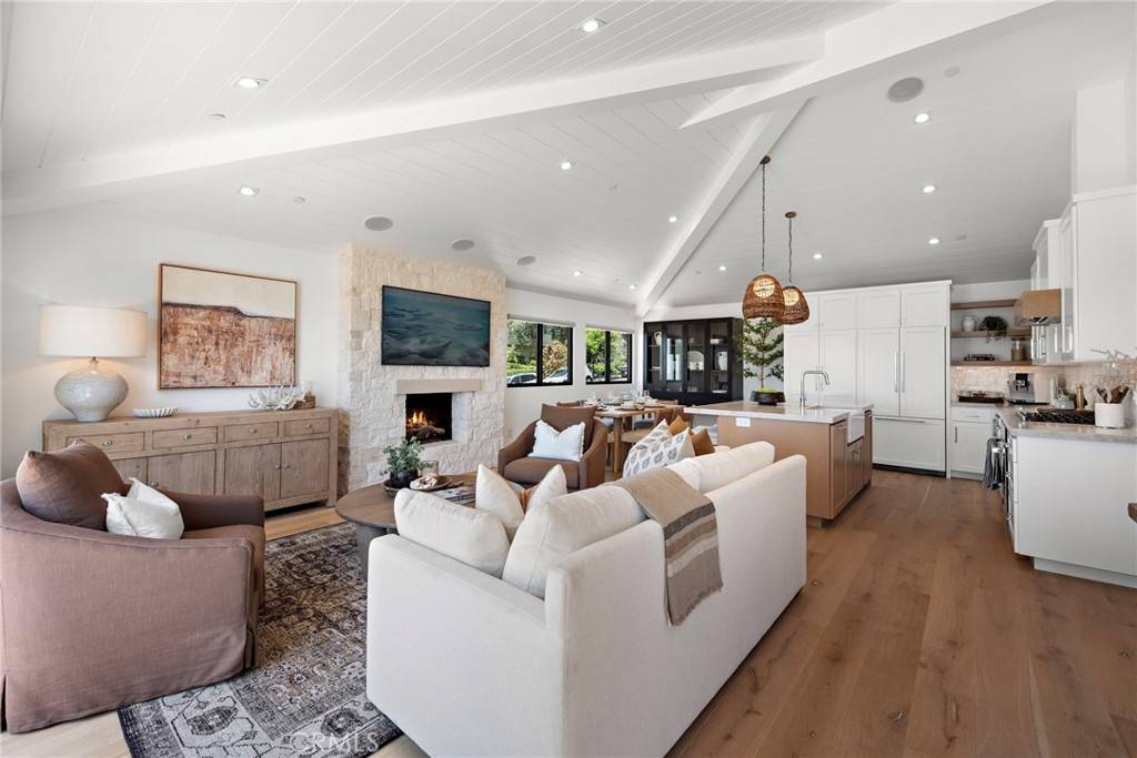 Laguna Beach, CA 92651,243 Wave ST