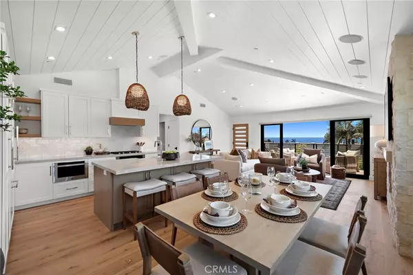 Laguna Beach, CA 92651,243 Wave ST