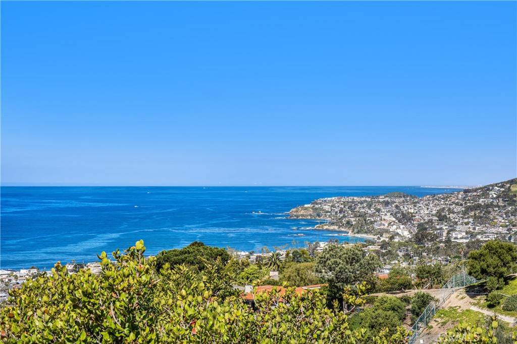 901 Summit DR, Laguna Beach, CA 92651