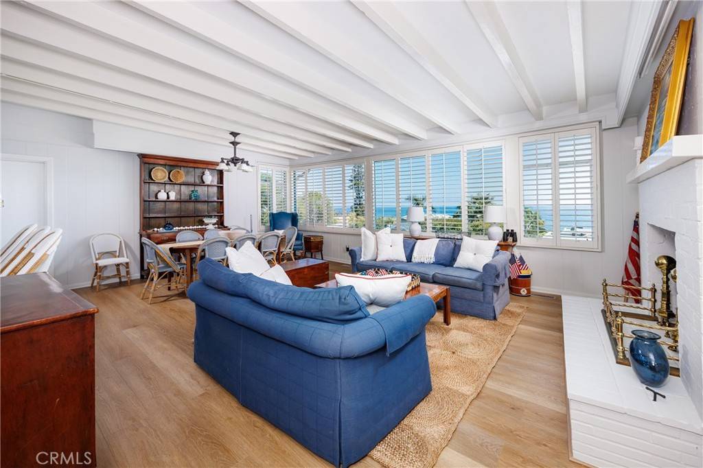 Laguna Beach, CA 92651,960 Cliff DR