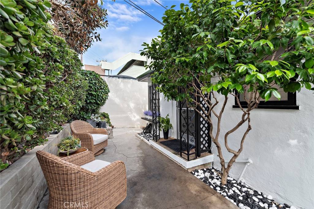 Laguna Beach, CA 92651,187 Lower Cliff DR