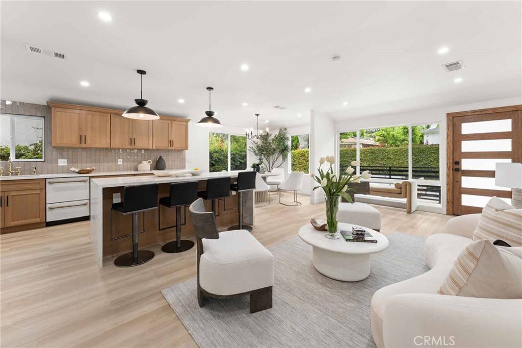 11408 Waterford ST, Los Angeles, CA 90049