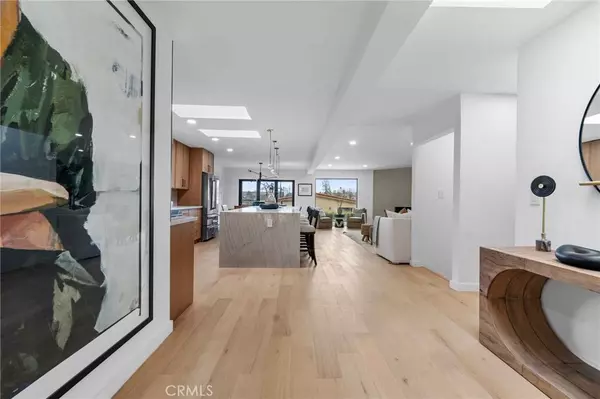 Manhattan Beach, CA 90266,2416 Palm AVE
