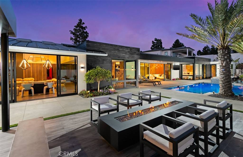 Newport Beach, CA 92660,15 Torrey Pines LN