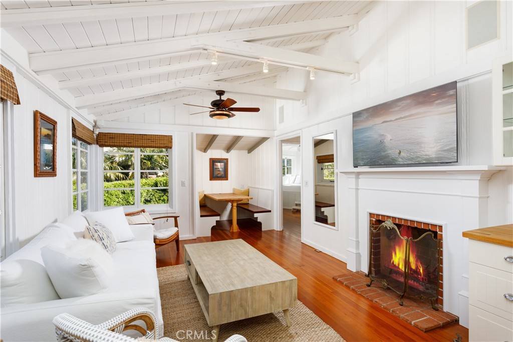 Laguna Beach, CA 92651,1215 Brangwyn WAY