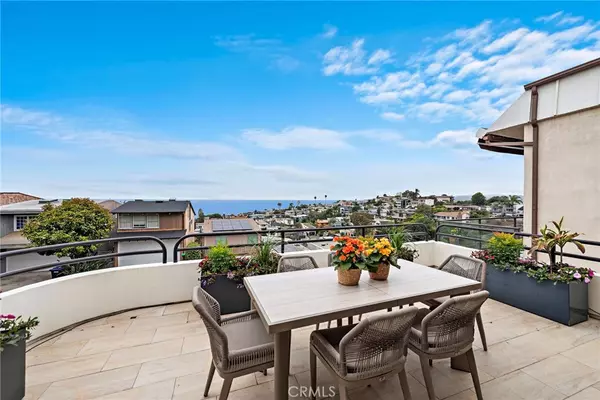 Laguna Beach, CA 92651,970 Quivera ST