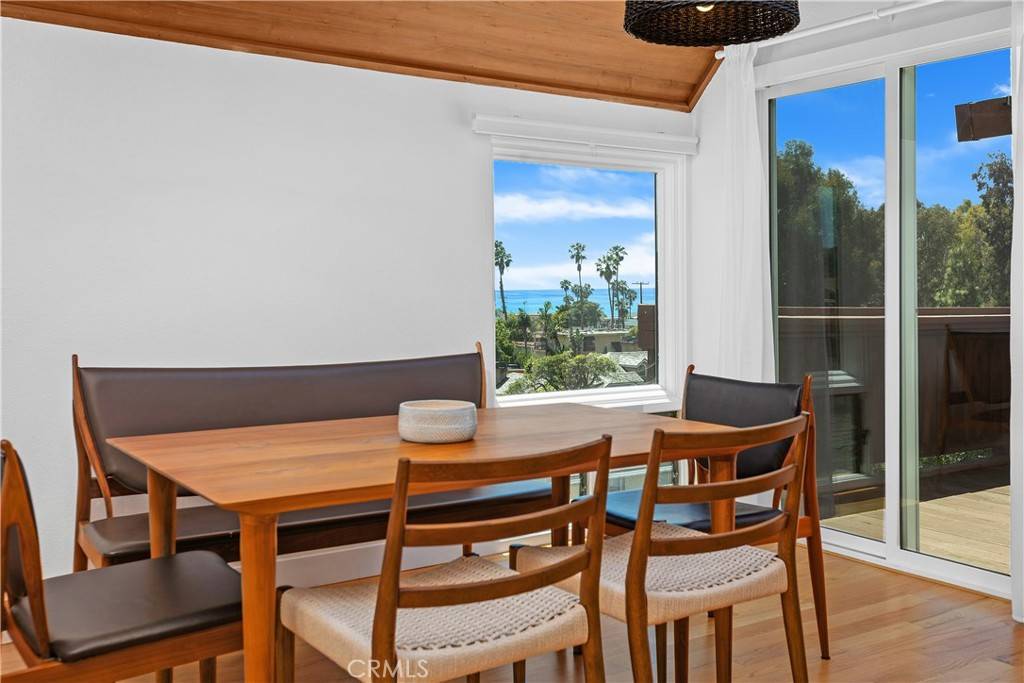 Laguna Beach, CA 92651,390 Saint Anns DR