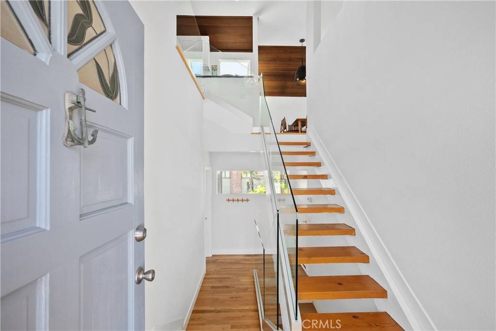 Laguna Beach, CA 92651,390 Saint Anns DR