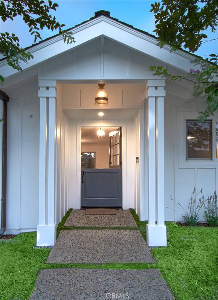 Costa Mesa, CA 92627,426 Cambridge CIR