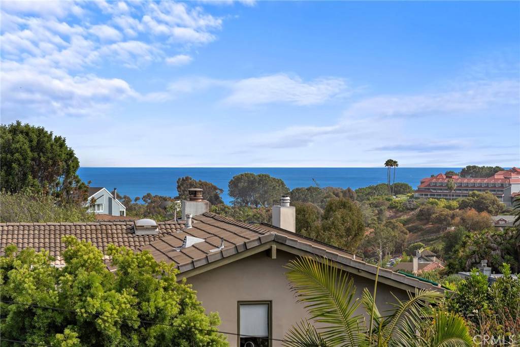 Dana Point, CA 92629,25211 La Cresta DR