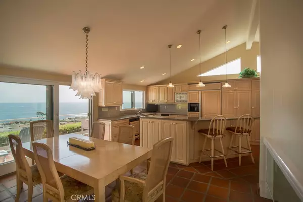 Laguna Beach, CA 92651,1004 Emerald Bay