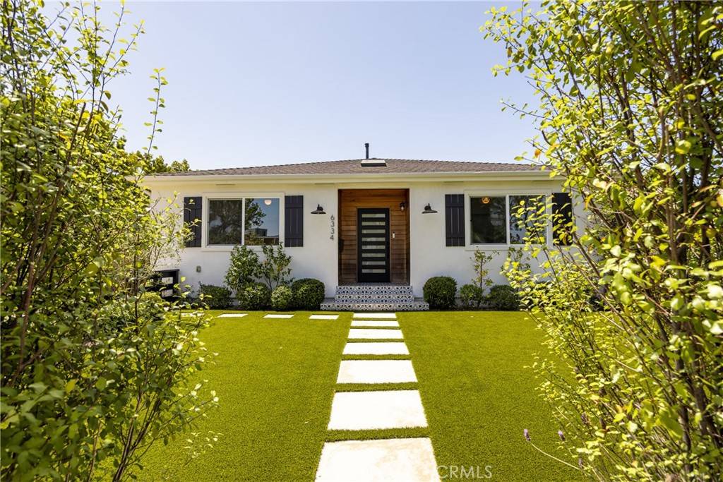Los Angeles, CA 90045,6334 W 80th PL
