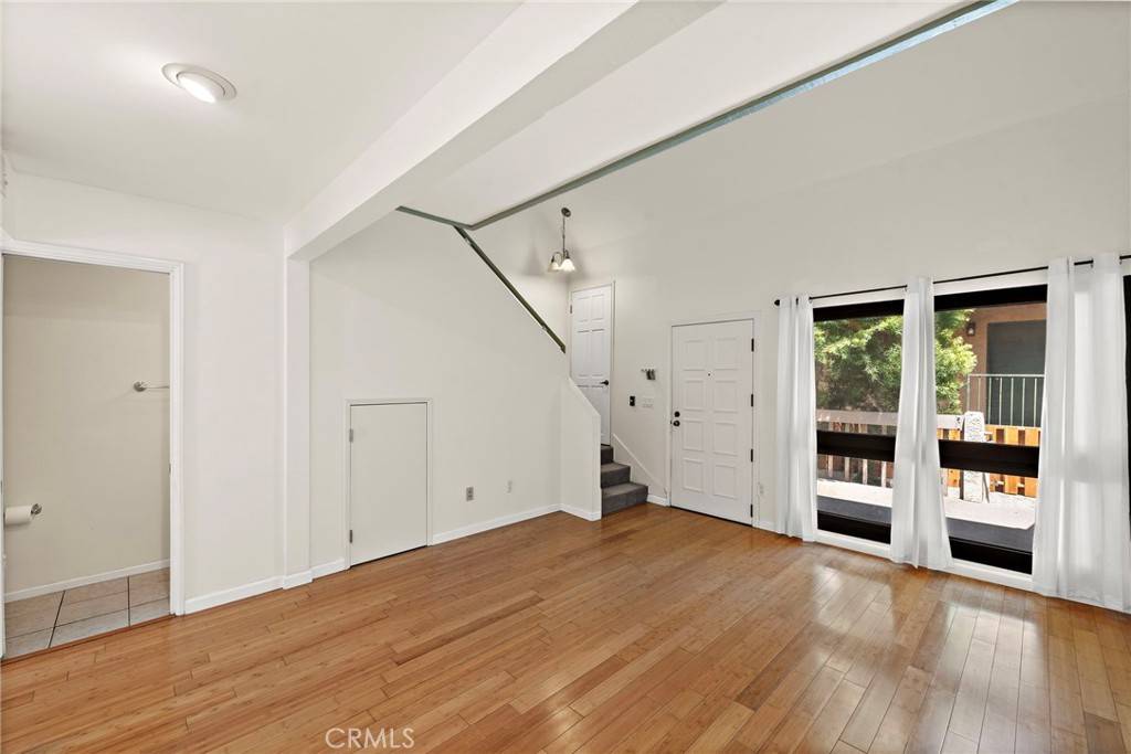 El Segundo, CA 90245,310 W Imperial AVE #6