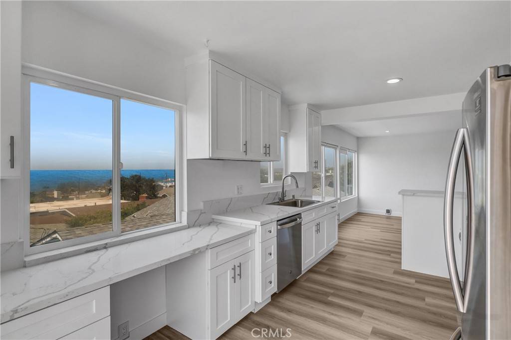 289 Wave ST, Laguna Beach, CA 92651