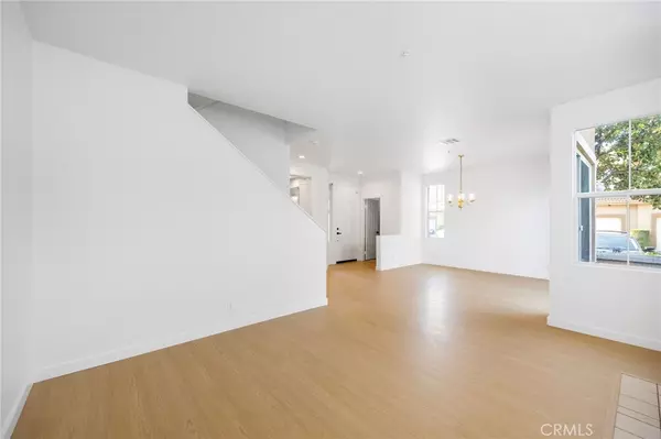 Orange, CA 92869,448 N Londonderry LN #D