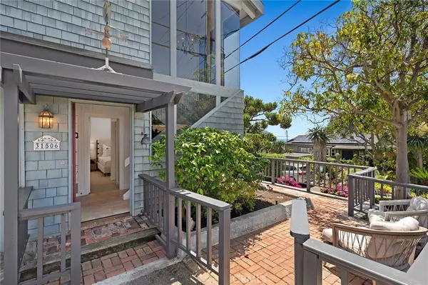 Laguna Beach, CA 92651,31506 Eagle Rock WAY