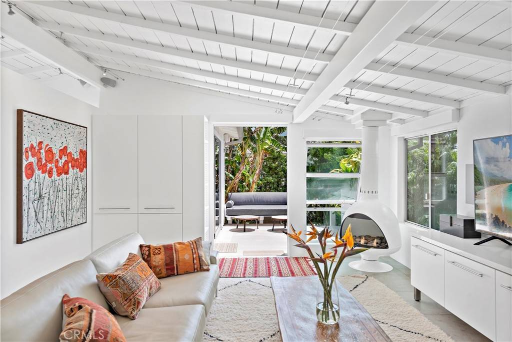Laguna Beach, CA 92651,239 Fairview ST
