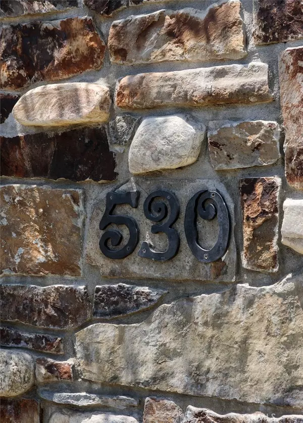 Laguna Beach, CA 92651,530 High DR