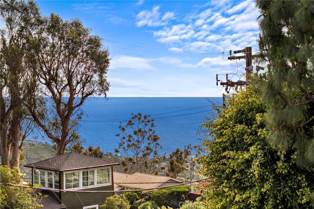 Laguna Beach, CA 92651,21521 Anns LN