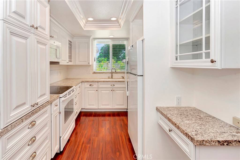Laguna Woods, CA 92637,741 Avenida Majorca #B