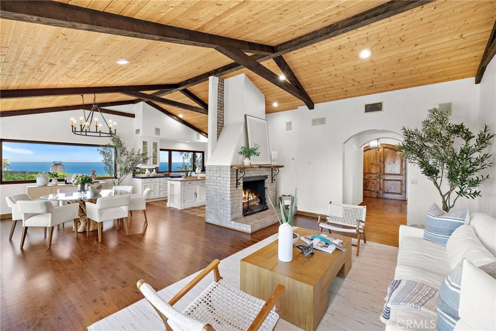 Laguna Beach, CA 92651,2575 Temple Hills DR