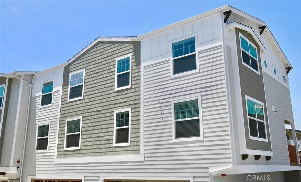 Inglewood, CA 90302,417 N Market #B