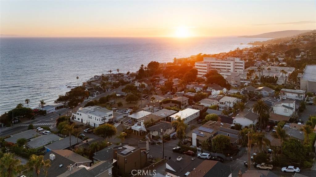 Laguna Beach, CA 92651,31907 9th AVE