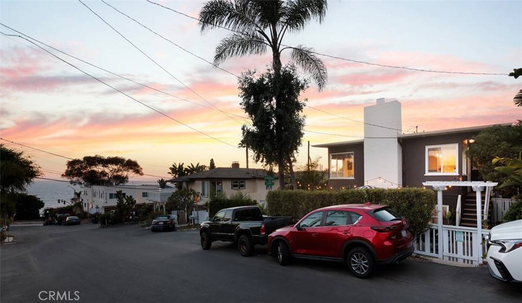 Laguna Beach, CA 92651,31907 9th AVE