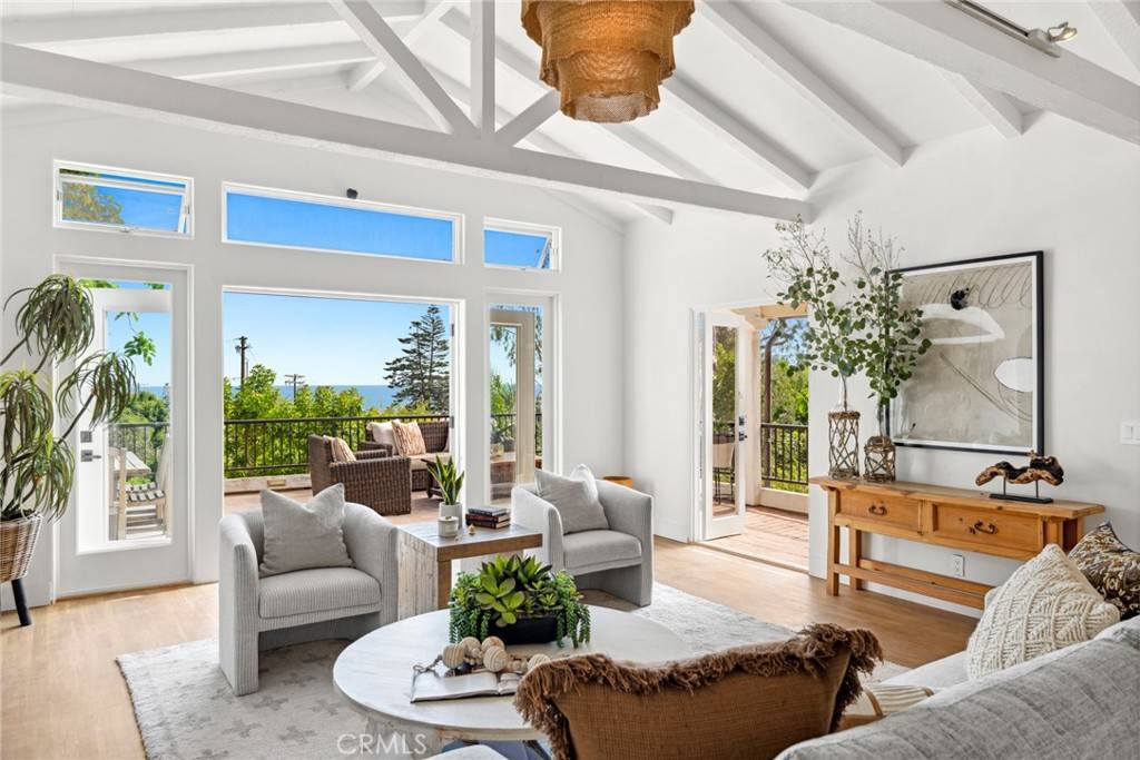 Laguna Beach, CA 92651,31402 Ocean View ST