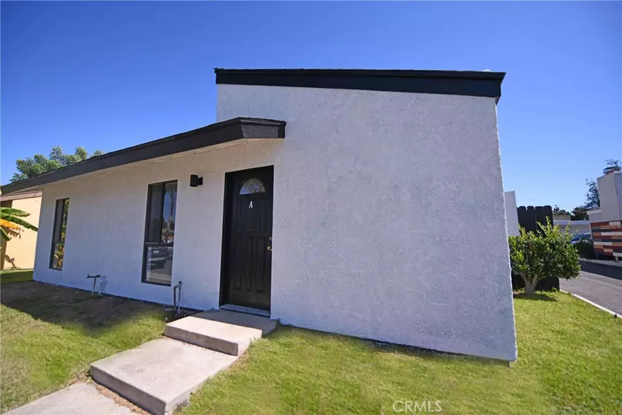 2264 Pamela LN #A, Costa Mesa, CA 92627