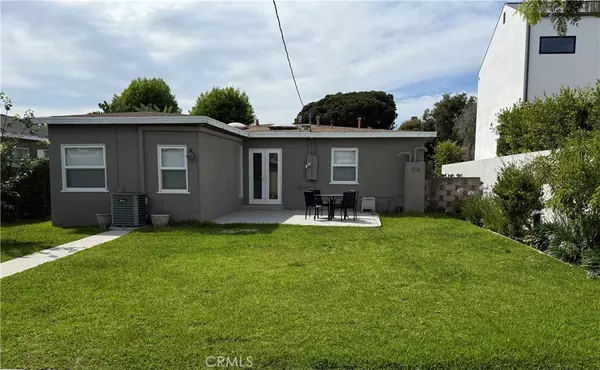 Newport Beach, CA 92663,524 Tustin Ave