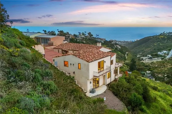 Laguna Beach, CA 92651,2516 Temple Hills DR