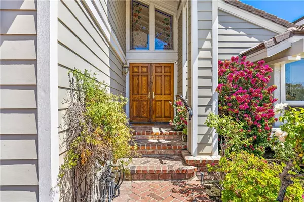 Irvine, CA 92614,23 Warmspring