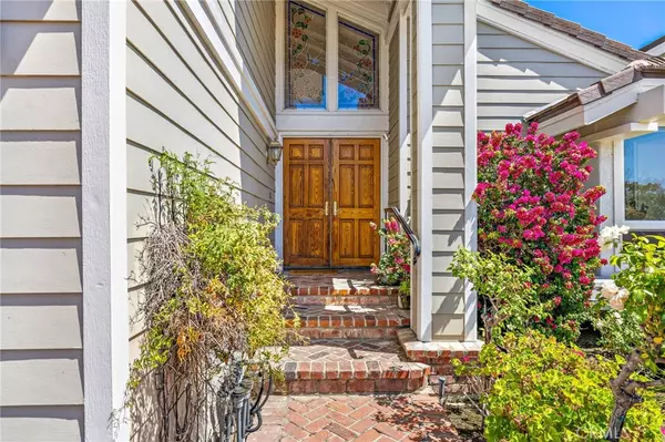 Irvine, CA 92614,23 Warmspring
