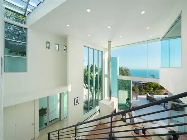 Laguna Beach, CA 92651,468 Ashton DR