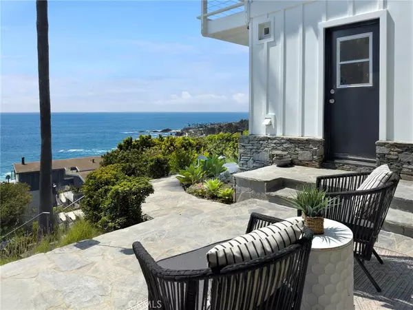 Laguna Beach, CA 92651,31152 Holly DR