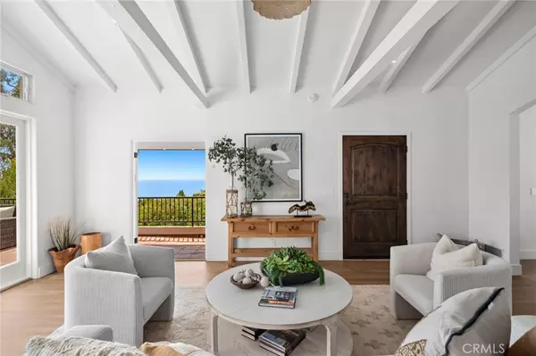 Laguna Beach, CA 92651,31402 Ocean View ST